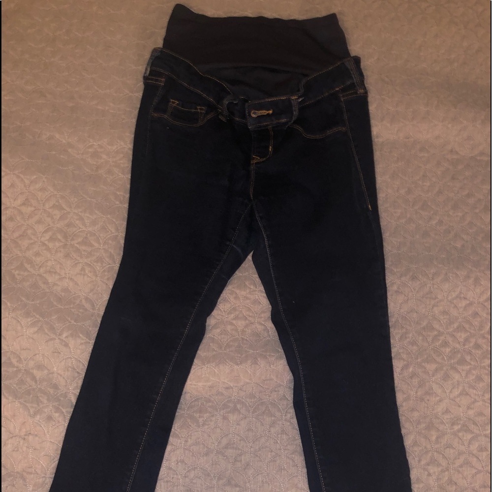 Old Navy rockstar maternity size 6 short